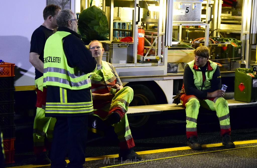 VU Gefahrgut LKW umgestuerzt A 4 Rich Koeln Hoehe AS Gummersbach P634.JPG - Miklos Laubert